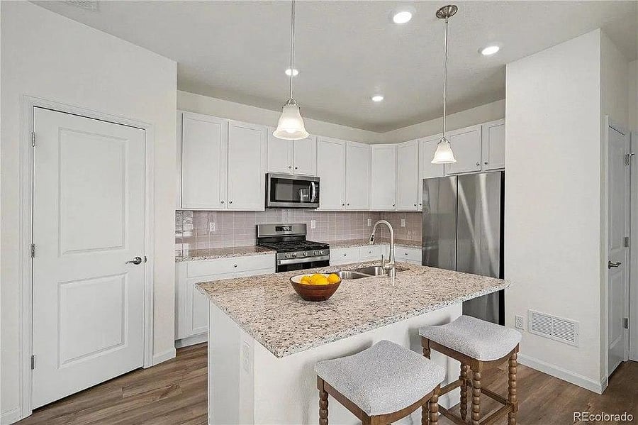 Furnished Finder property 1054904_1 photo 8