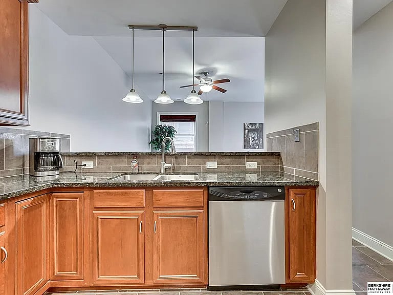 Furnished Finder property 1054916_1 photo 9