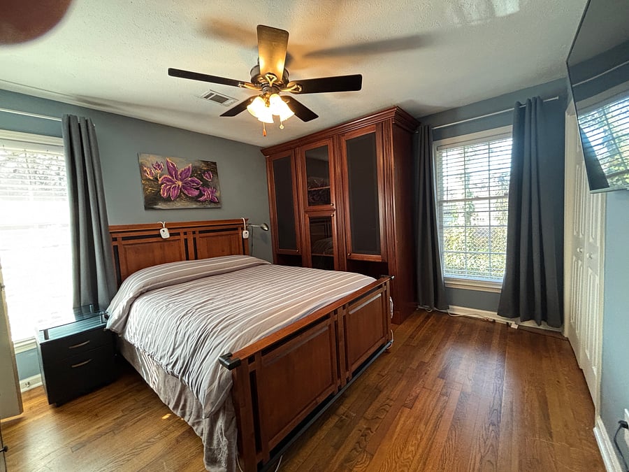 Master Bdm $1200 with private bath