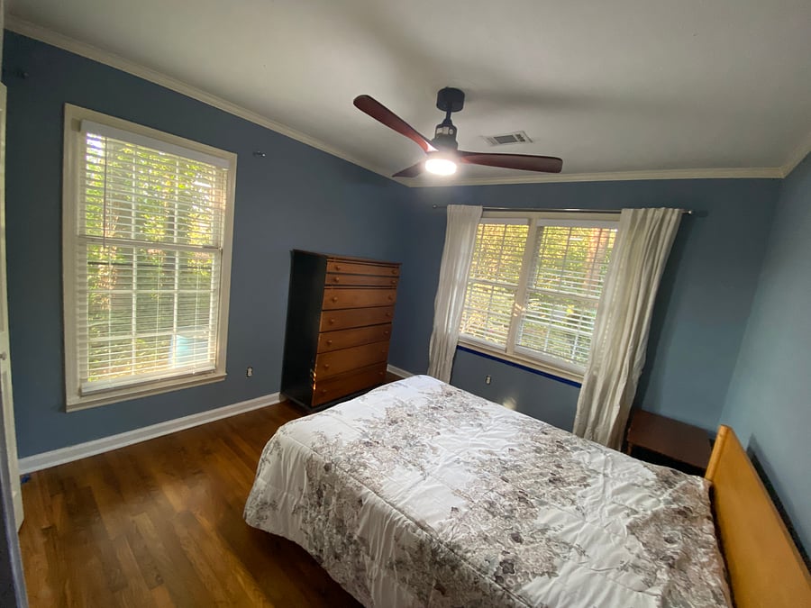 Back Bdm $850 with shared bath