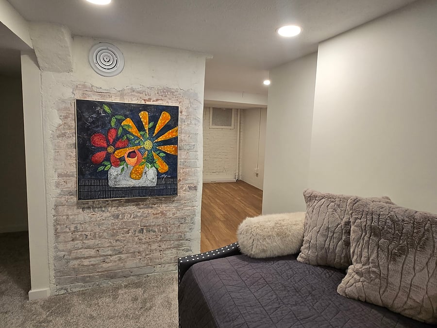 Lower level Twin daybed. Next to this room there is an space for flexible convenience.