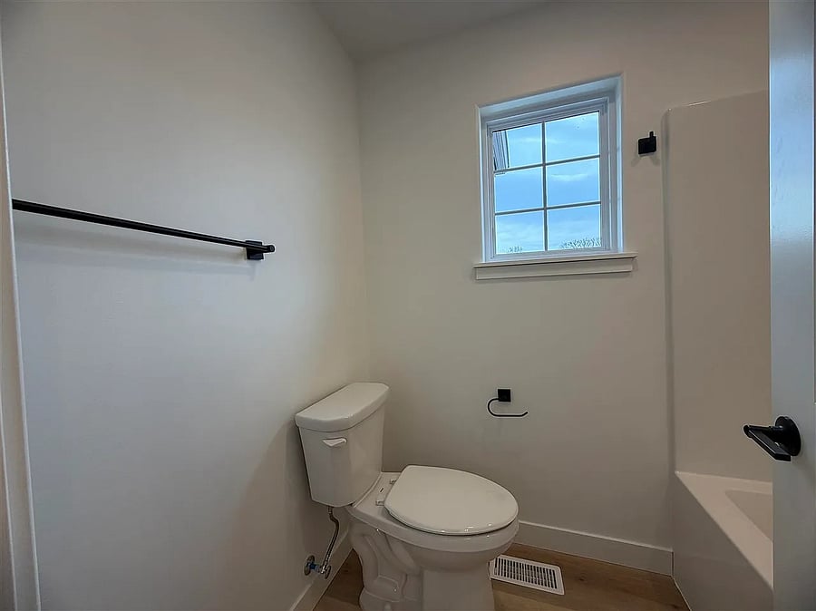 Furnished Finder property 1054936_1 photo 37