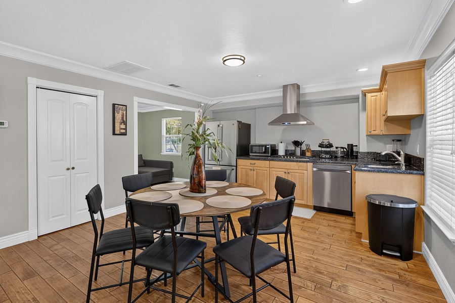 Furnished Finder property 1054952_1 photo 10