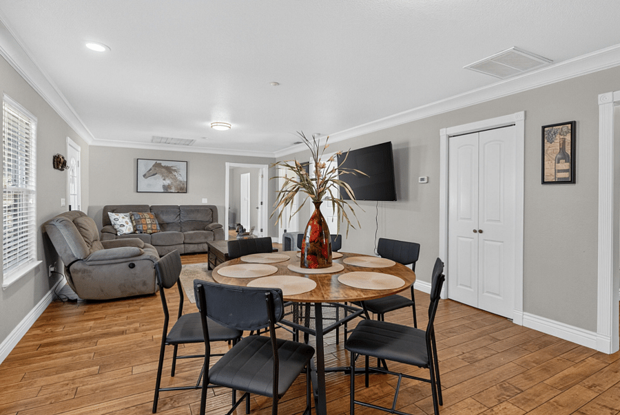 Furnished Finder property 1054952_1 photo 6