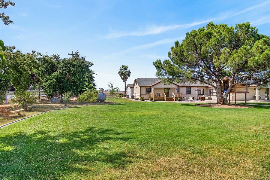 Furnished Finder property 1054952_1 photo 31