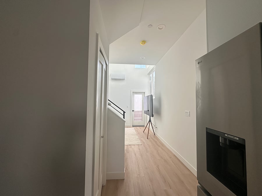 Furnished Finder property 1054973_1 photo 4