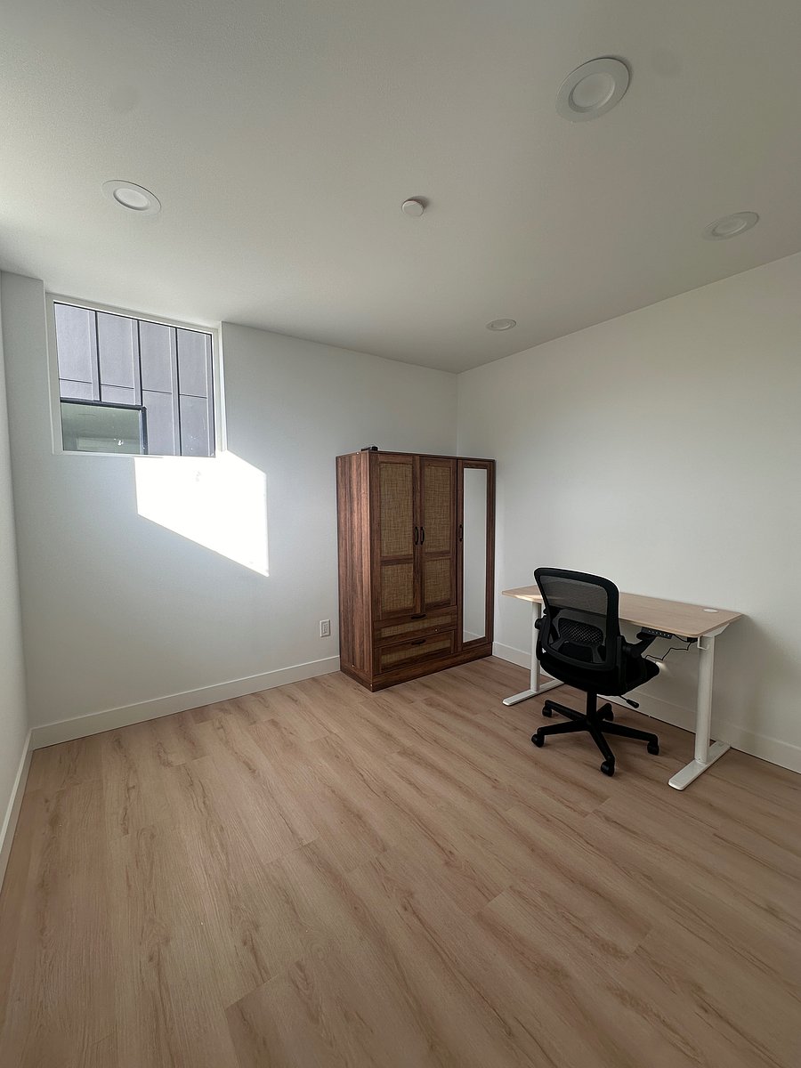 Furnished Finder property 1054973_1 photo 12