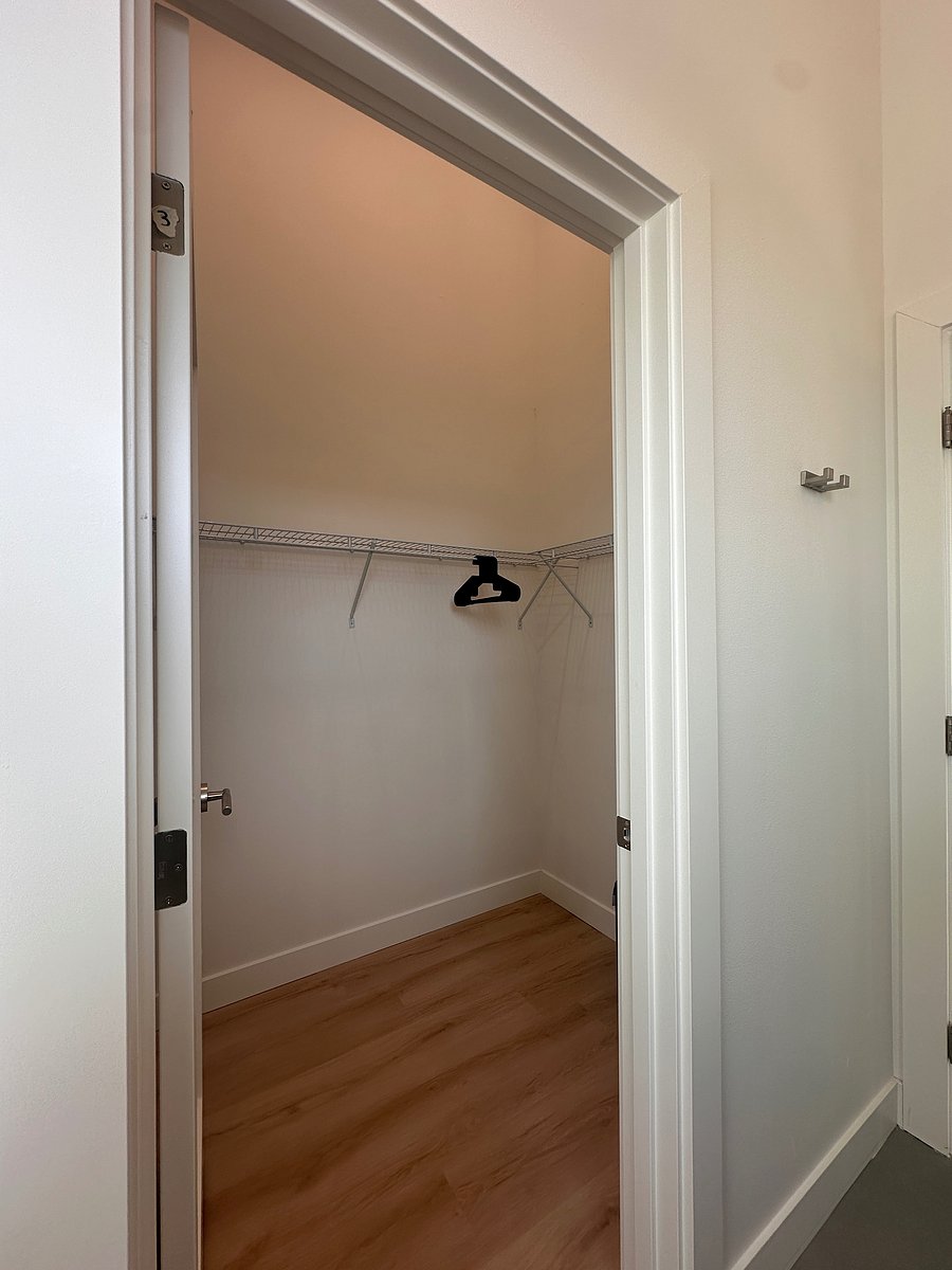 Furnished Finder property 1054973_1 photo 22