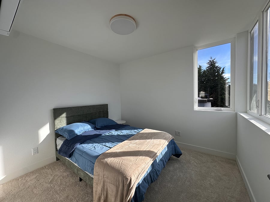 Furnished Finder property 1054973_1 photo 23
