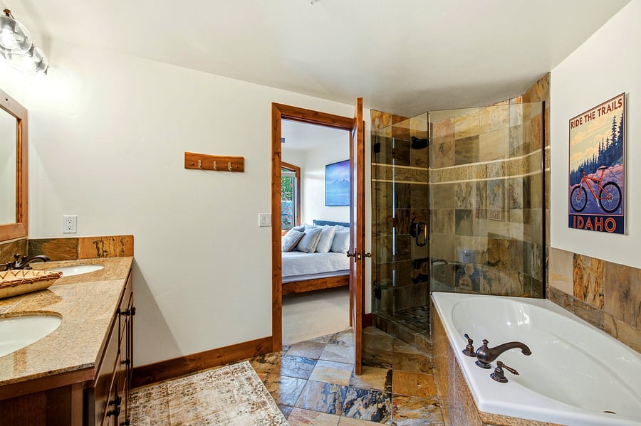 Furnished Finder property 1055027_1 photo 5