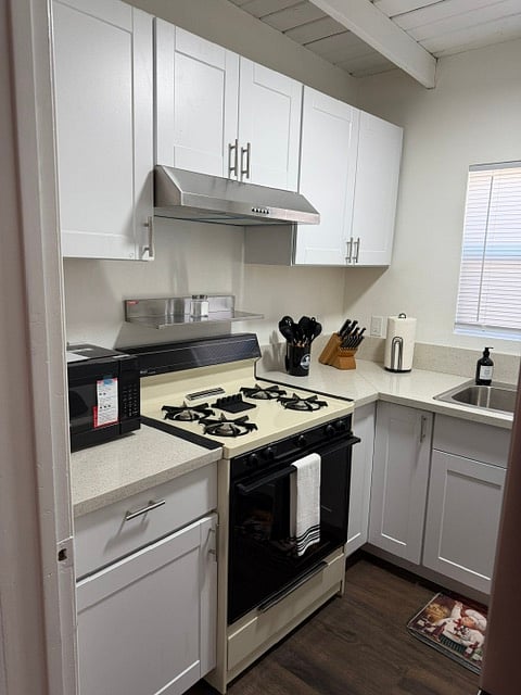 Furnished Finder property 1055077_1 photo 7