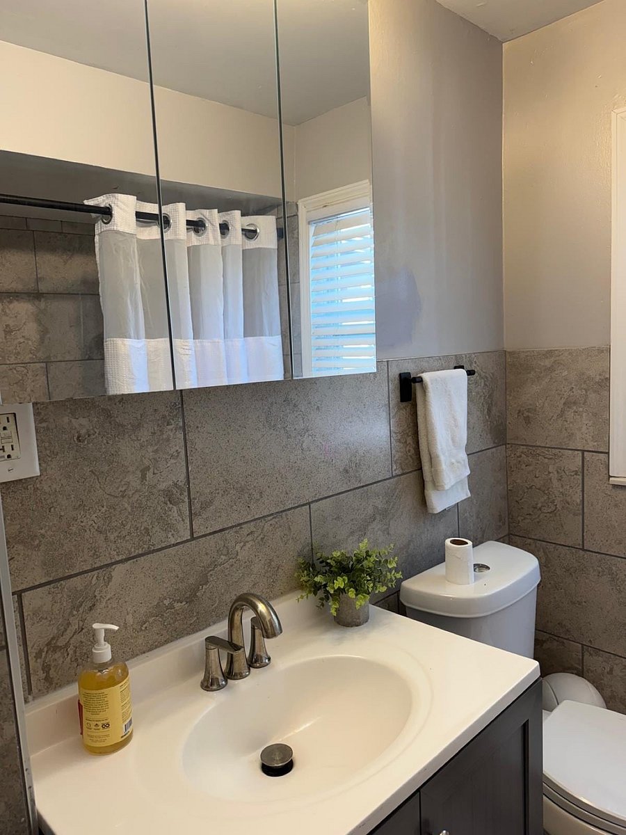 Furnished Finder property 1055080_1 photo 12