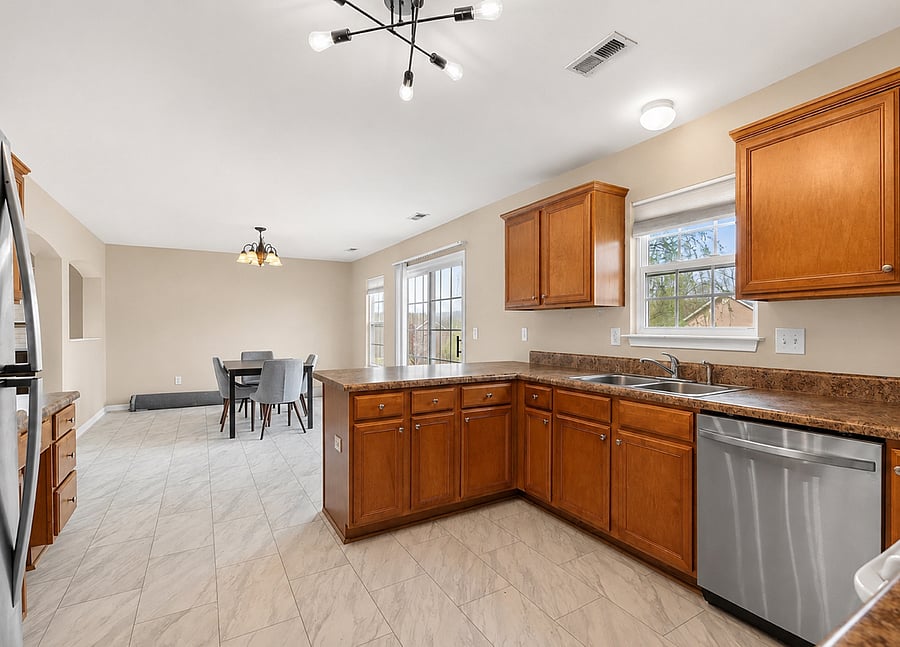 Furnished Finder property 1055089_1 photo 3