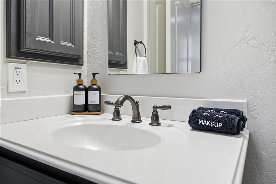 Furnished Finder property 1055205_1 photo 38