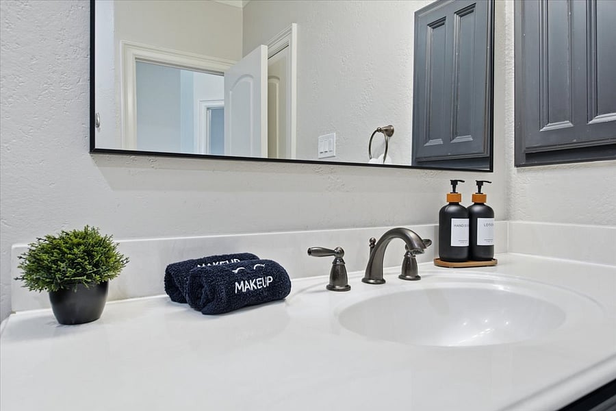 Furnished Finder property 1055205_1 photo 9