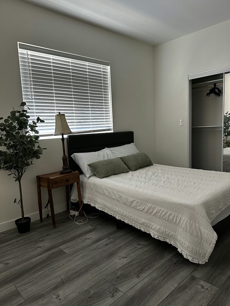 Furnished Finder property 1055210_1 photo 11