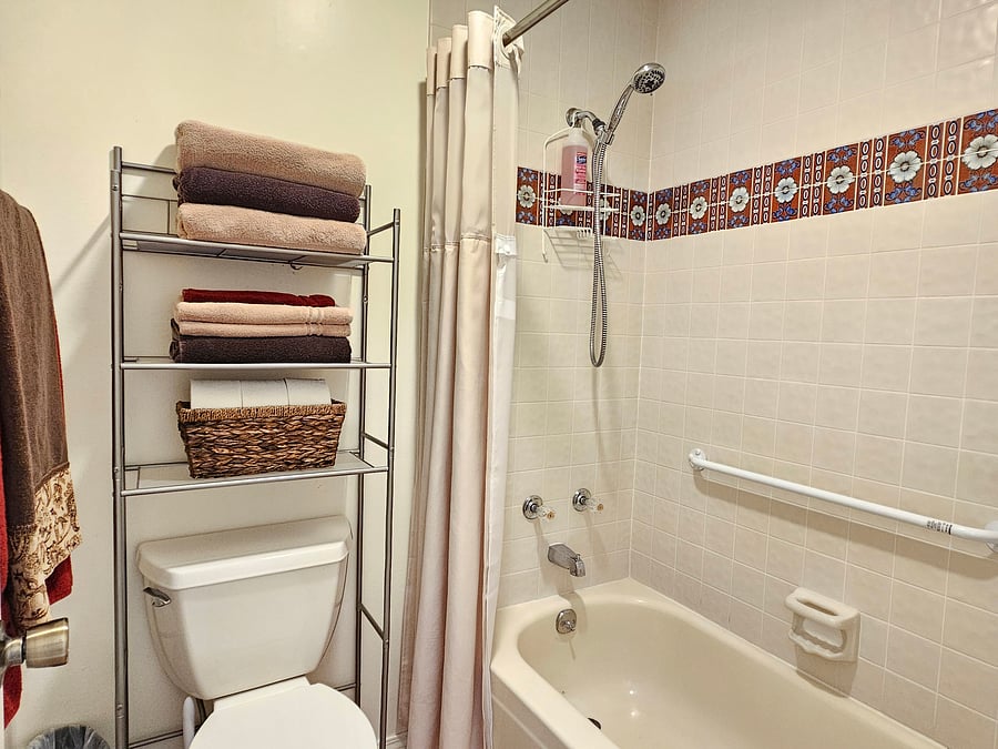 Furnished Finder property 1055213_1 photo 17