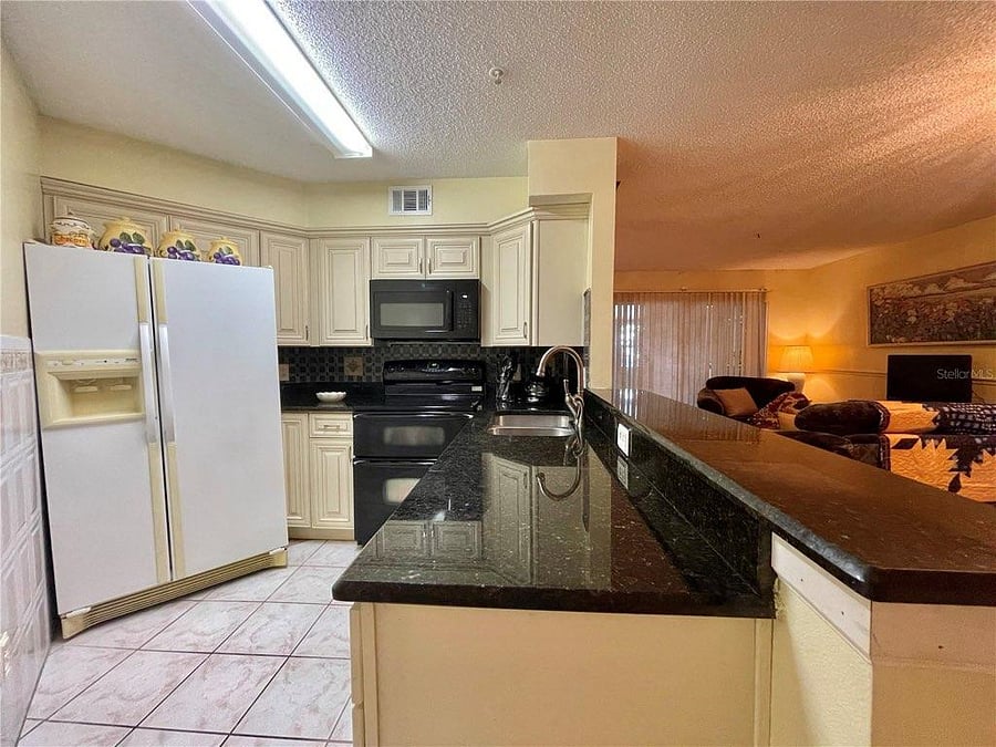 Furnished Finder property 1055255_1 photo 2