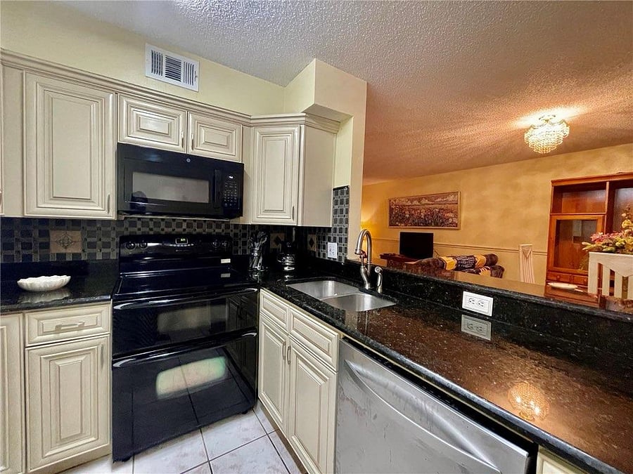Furnished Finder property 1055255_1 photo 3