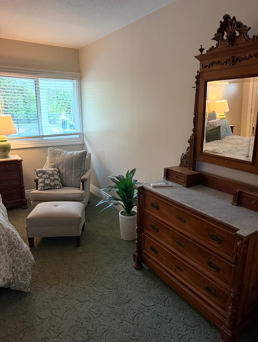Furnished Finder property 1055326_1 photo 6