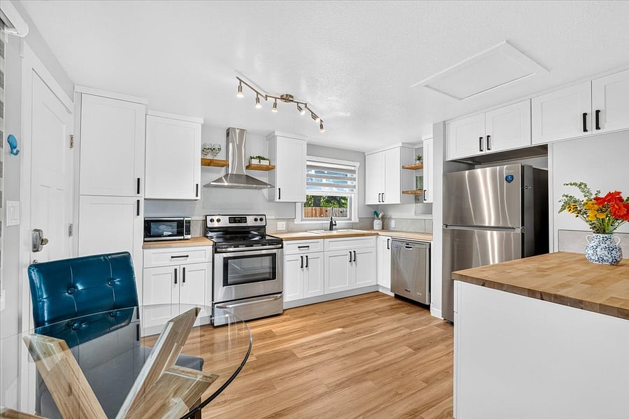 Furnished Finder property 1055334_1 photo 9