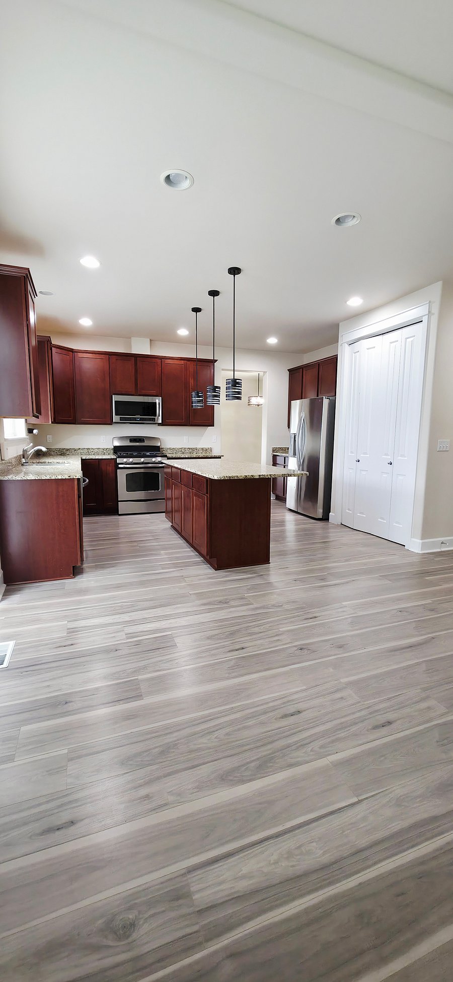Furnished Finder property 1055444_1 photo 9