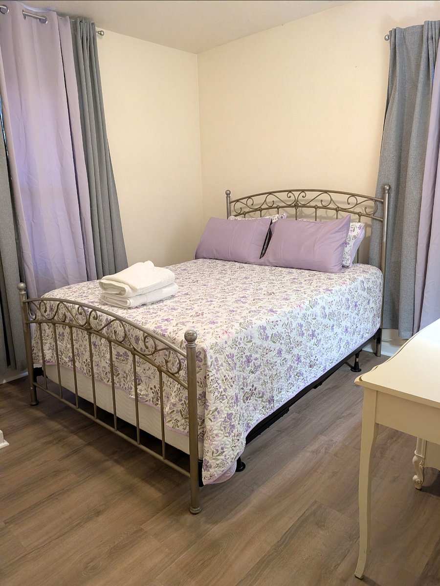 Furnished Finder property 1055446_1 photo 13