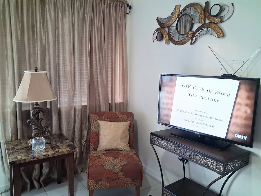 Furnished Finder property 1055461_1 photo 3