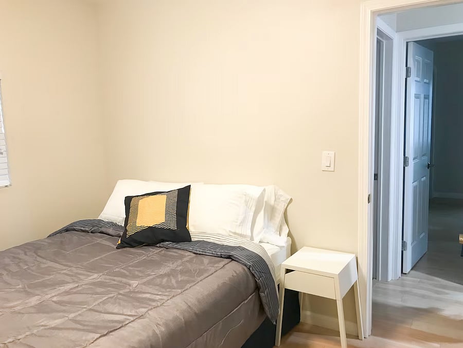 Furnished Finder property 1055467_1 photo 16