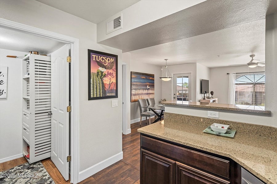 Furnished Finder property 1055486_1 photo 18