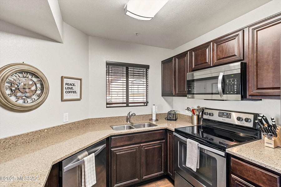 Furnished Finder property 1055486_1 photo 17