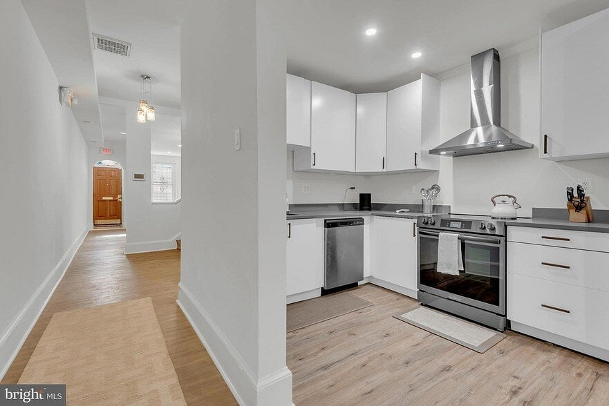 Furnished Finder property 1055495_1 photo 10