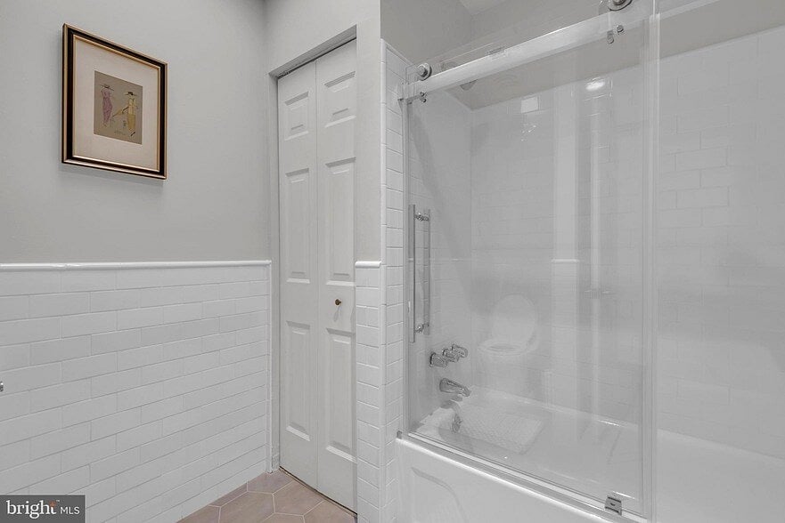 Furnished Finder property 1055495_1 photo 29