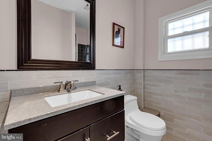 Furnished Finder property 1055495_1 photo 32