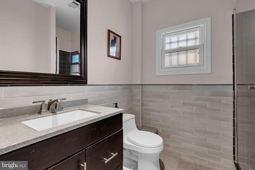 Furnished Finder property 1055495_1 photo 33