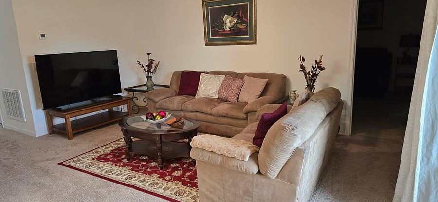 Furnished Finder property 1055502_1 photo 3