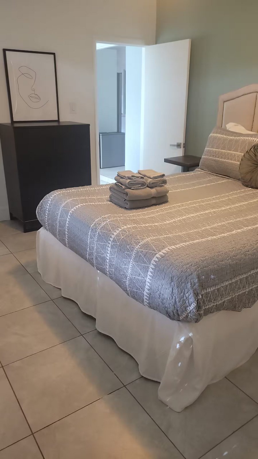 Furnished Finder property 1055503_1 photo 19