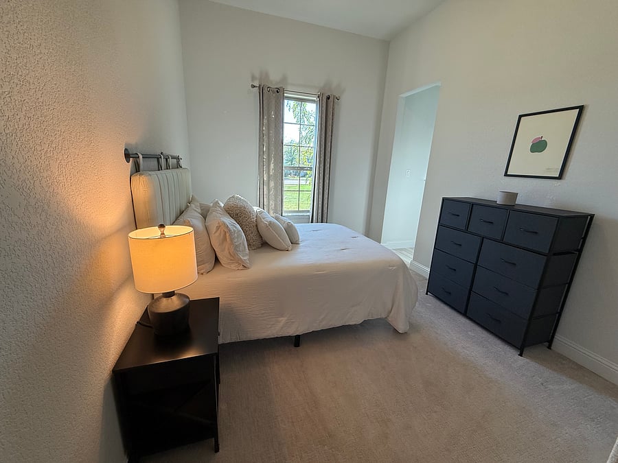 Furnished Finder property 1055511_1 photo 11