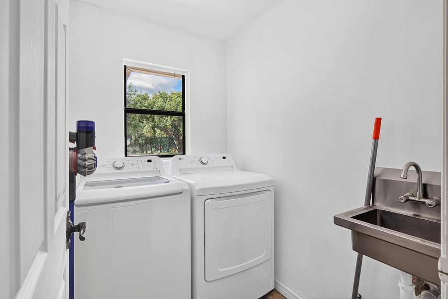 Furnished Finder property 1055538_1 photo 26