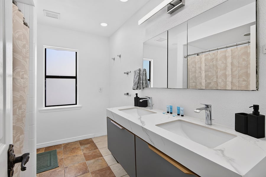 Furnished Finder property 1055538_1 photo 32