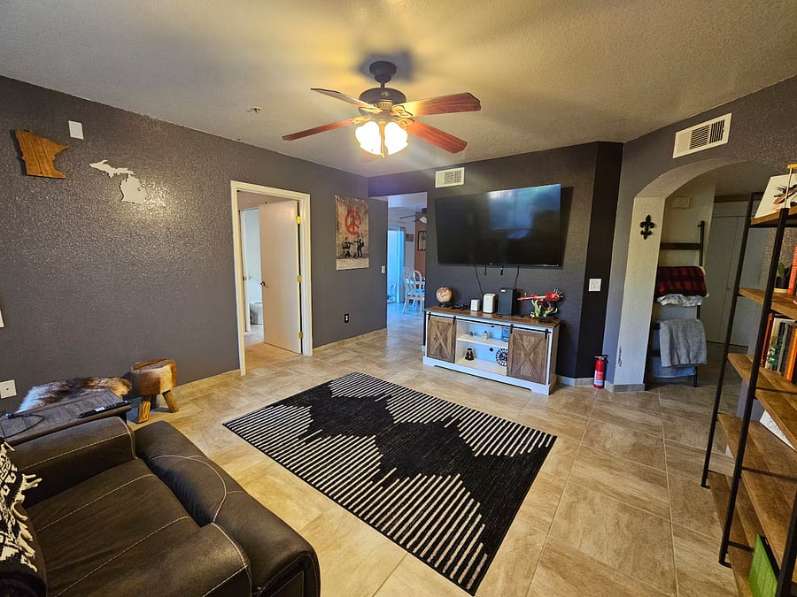 Furnished Finder property 1055556_1 photo 2