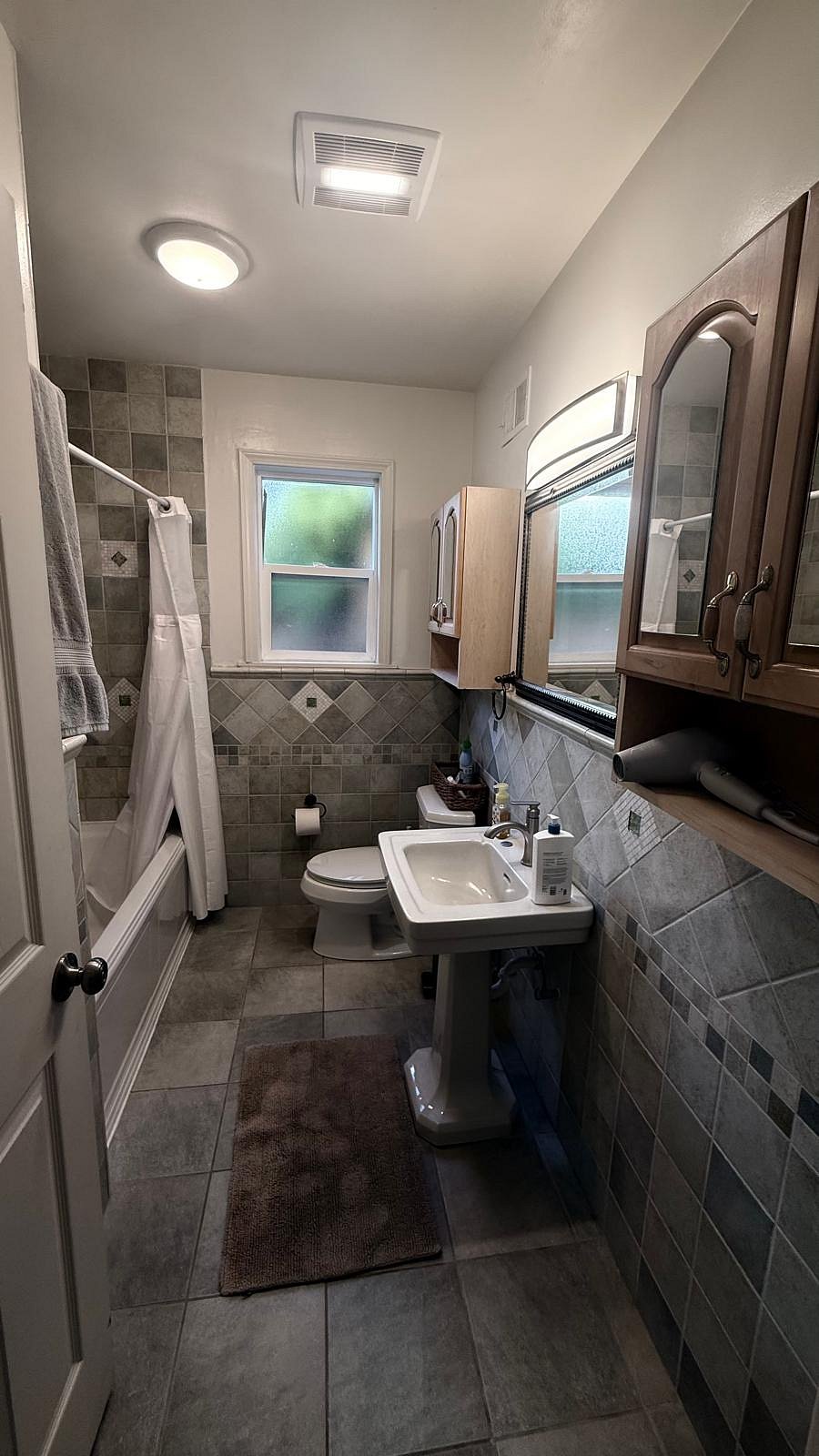 Furnished Finder property 1055597_1 photo 19