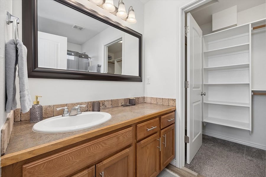 Furnished Finder property 1055598_2 photo 37