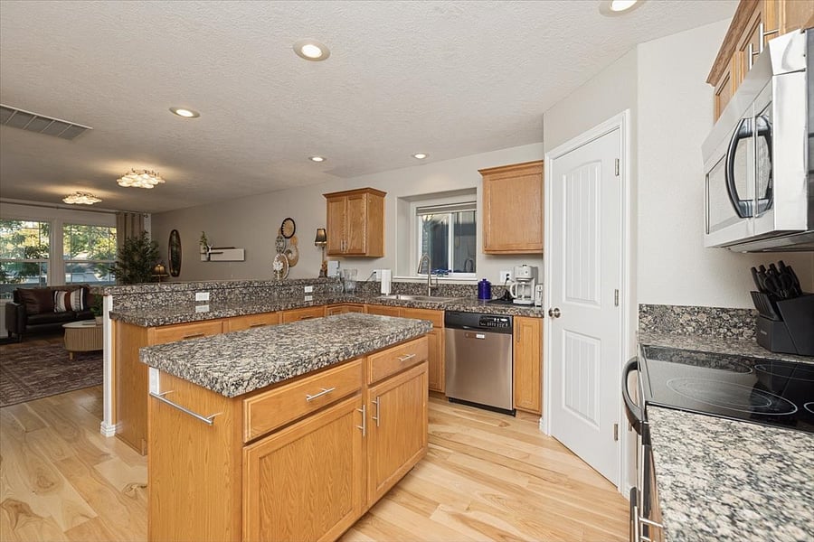 Furnished Finder property 1055598_2 photo 20