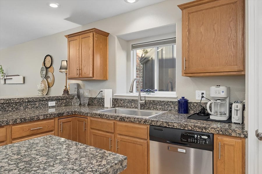 Furnished Finder property 1055598_3 photo 21