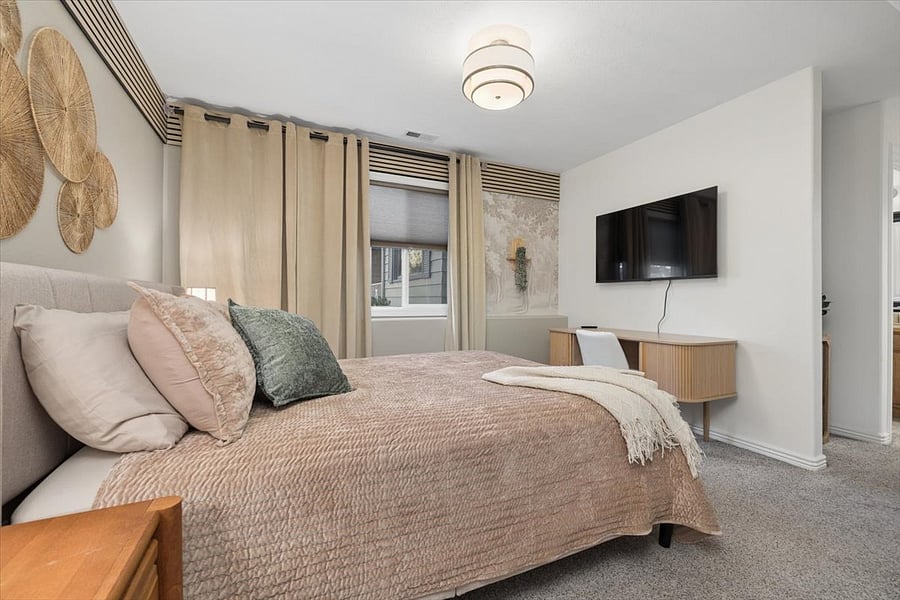 Furnished Finder property 1055598_3 photo 32