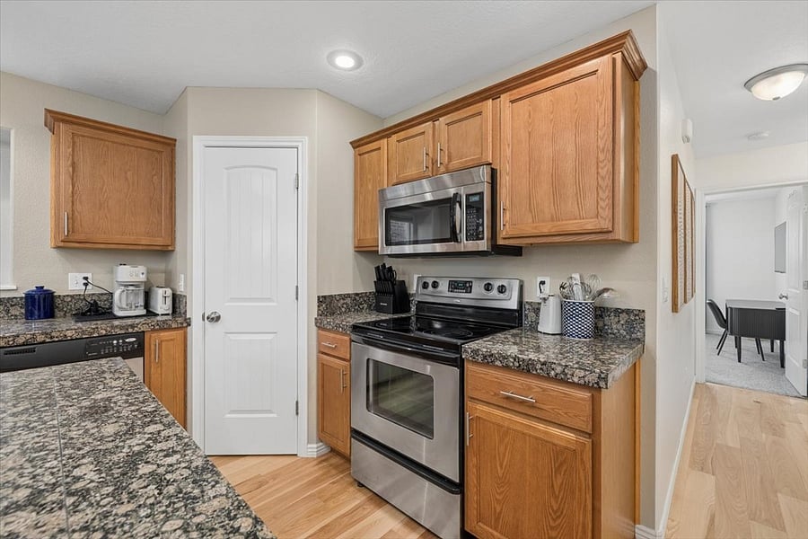Furnished Finder property 1055598_5 photo 19
