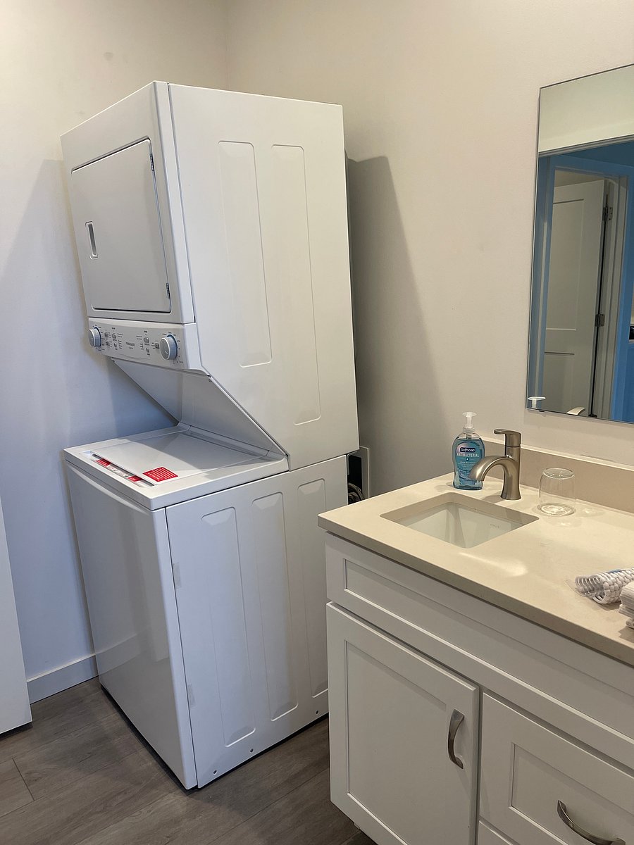 Furnished Finder property 1055600_1 photo 11