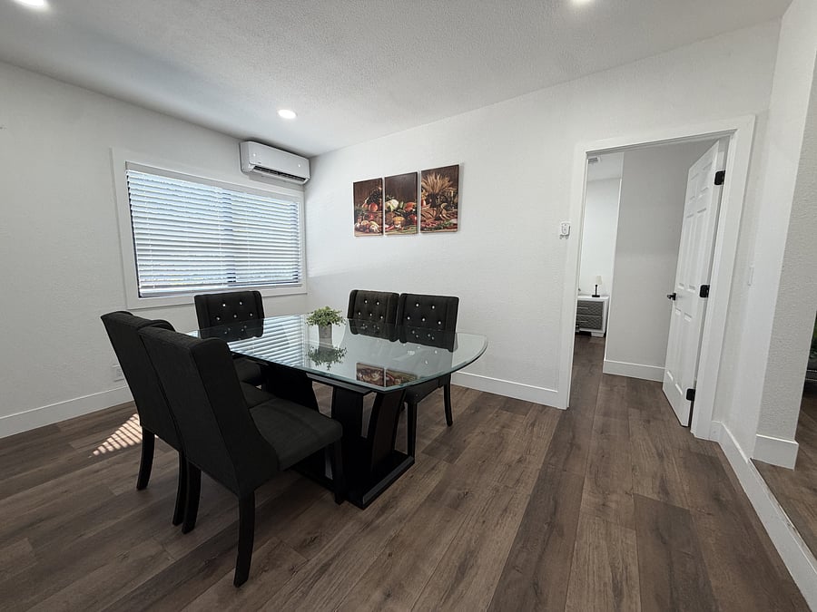 Furnished Finder property 1055601_1 photo 11