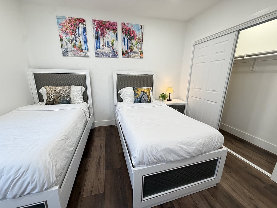 Furnished Finder property 1055601_1 photo 3